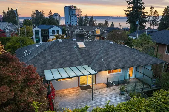 2265 Inglewood Avenue, West Vancouver For Sale - image 24