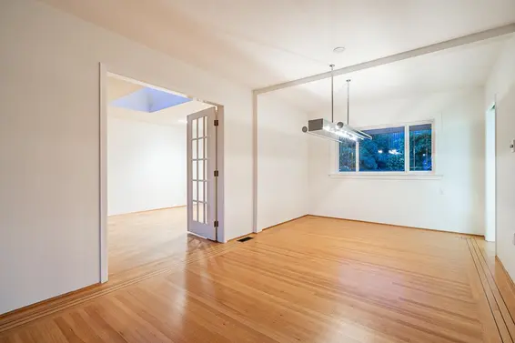 2265 Inglewood Avenue, West Vancouver For Sale - image 8
