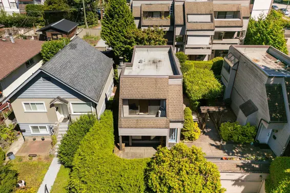 2024 Chesterfield Avenue, North Vancouver