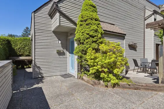 2024 Chesterfield Avenue, North Vancouver For Sale - image 17