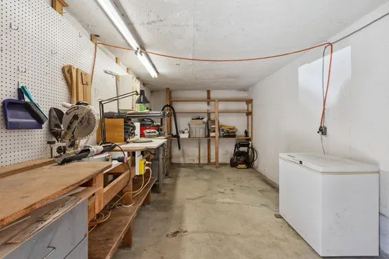 2024 Chesterfield Avenue, North Vancouver For Sale - image 31