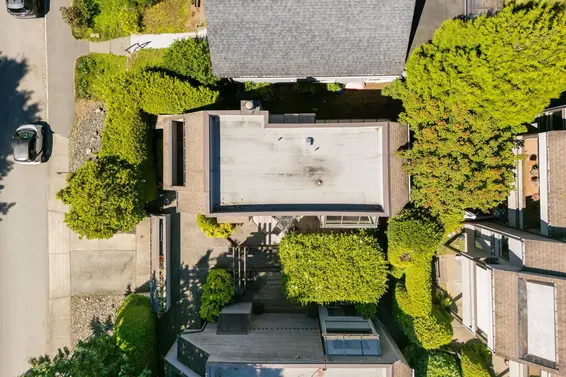 2024 Chesterfield Avenue, North Vancouver For Sale - image 32