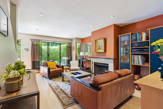 2024 Chesterfield Avenue, North Vancouver For Sale - image 5