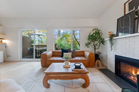 1934 Purcell Way, North Vancouver For Sale - image 2