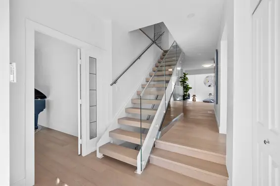 3381 Mathers Avenue, West Vancouver For Sale - image 22