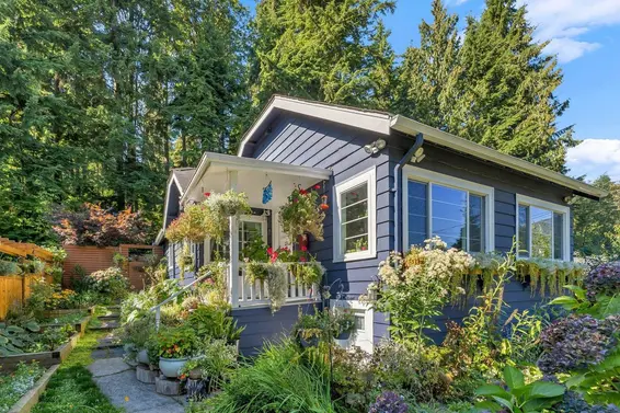1721 Deep Cove Road, North Vancouver