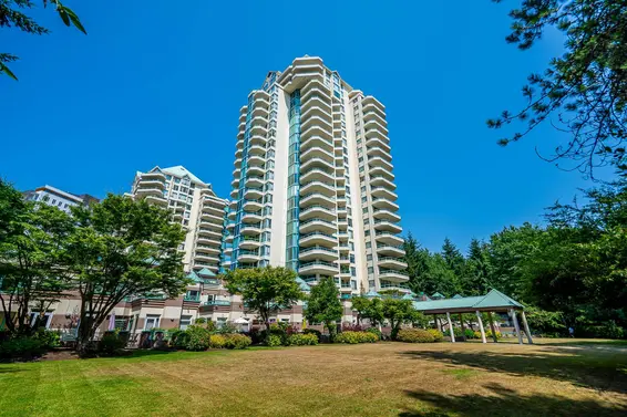 3E 338 Taylor Way, West Vancouver