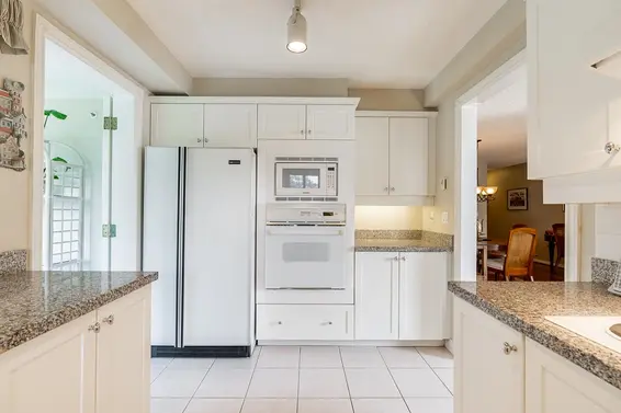 3E 338 Taylor Way, West Vancouver For Sale - image 11