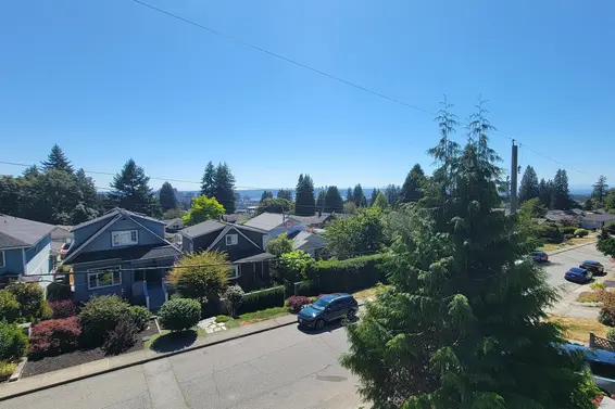 238 East 28th Street, North Vancouver For Sale - image 3
