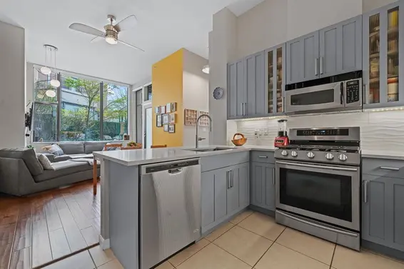 103 170 West 1st Street, North Vancouver For Sale - image 11