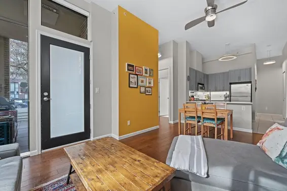 103 170 West 1st Street, North Vancouver For Sale - image 4