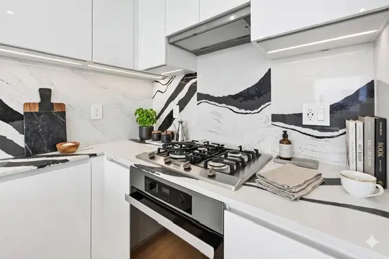 1304 135 East 13th Street, North Vancouver For Sale - image 6