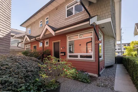 227 East 17 Street, North Vancouver For Sale - image 2