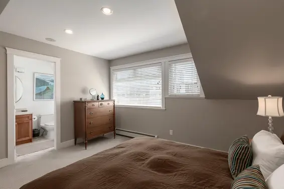 227 East 17 Street, North Vancouver For Sale - image 22