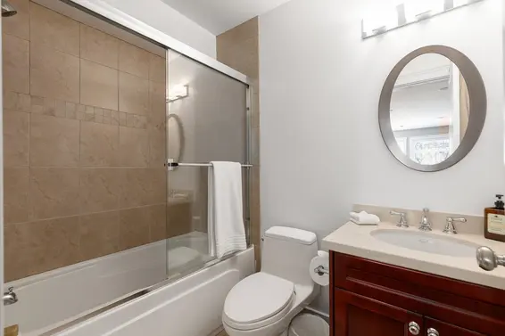 227 East 17 Street, North Vancouver For Sale - image 30