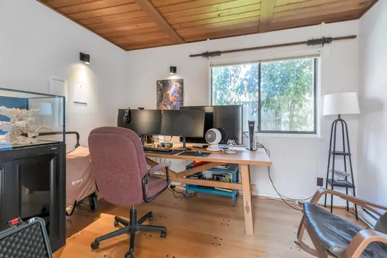 977 Belvedere Drive, North Vancouver For Sale - image 25