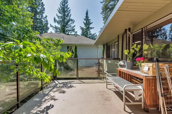 977 Belvedere Drive, North Vancouver For Sale - image 27