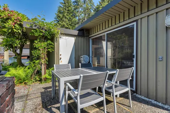 977 Belvedere Drive, North Vancouver For Sale - image 31