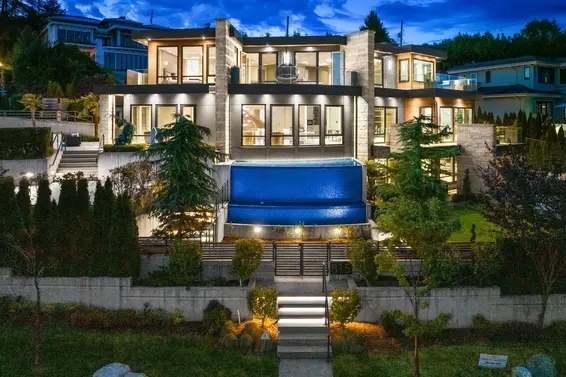 815 King Georges Way, West Vancouver