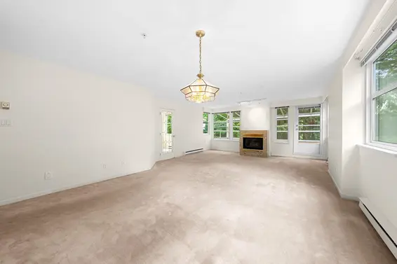 13 2425 Edgemont Boulevard, North Vancouver For Sale - image 2