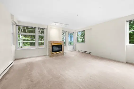 13 2425 Edgemont Boulevard, North Vancouver For Sale - image 4
