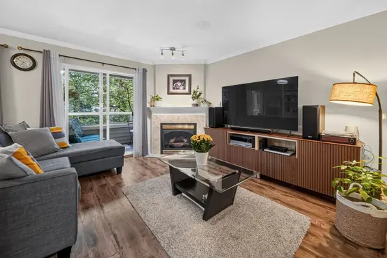 7 828 West 16th Street, North Vancouver