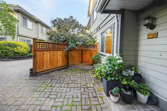 7 828 West 16th Street, North Vancouver For Sale - image 28