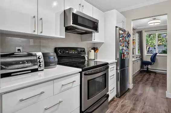 7 828 West 16th Street, North Vancouver For Sale - image 6