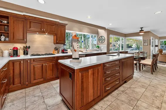 5302 Westhaven Wynd, West Vancouver For Sale - image 3