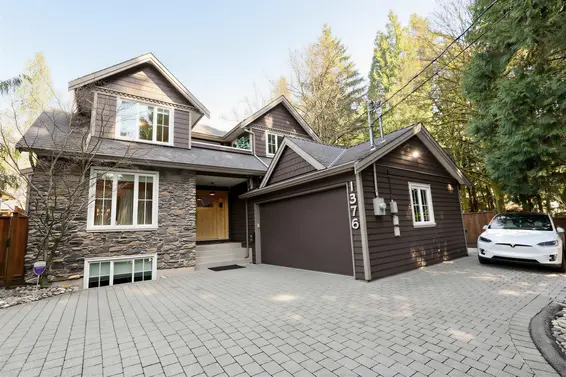 1376 Dyck Road, North Vancouver