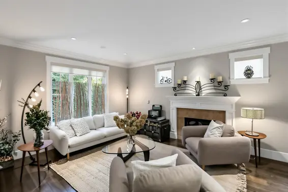 1376 Dyck Road, North Vancouver For Sale - image 3