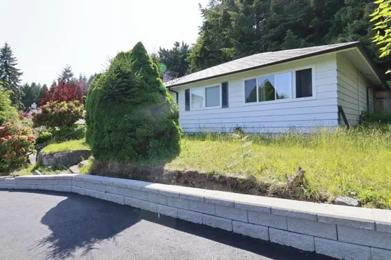 567 St. Giles Road, West Vancouver For Sale - image 2