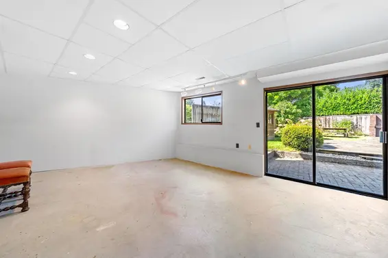 3833 Lynn Valley Road, North Vancouver For Sale - image 30