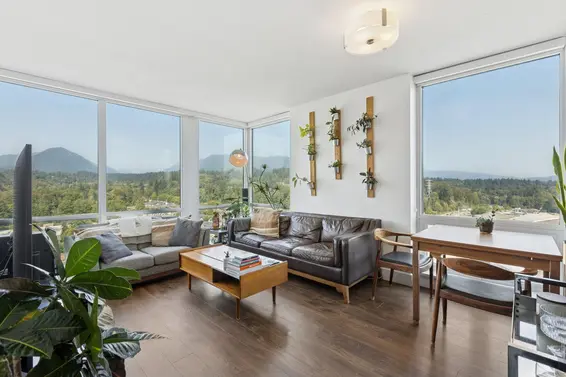 1702 1550 Fern Street, North Vancouver