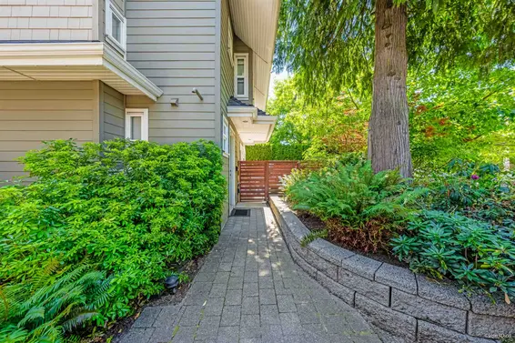 1626 St. Andrews Avenue, North Vancouver For Sale - image 2