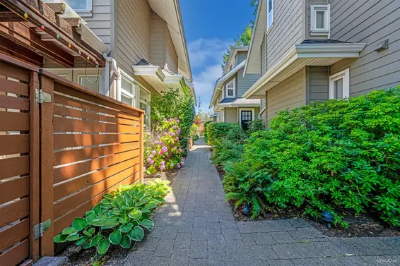 1626 St. Andrews Avenue, North Vancouver For Sale - image 3
