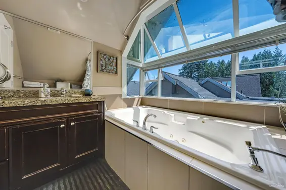 1626 St. Andrews Avenue, North Vancouver For Sale - image 35
