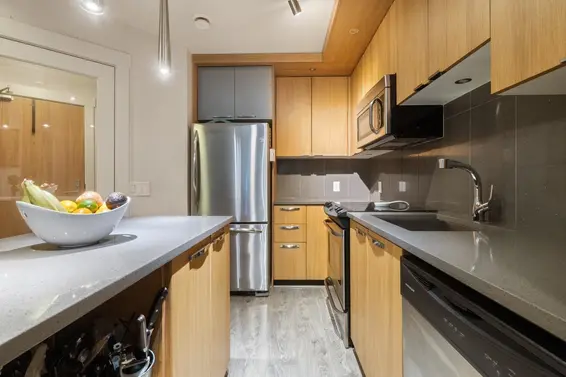 212 733 West 14th Street, North Vancouver For Sale - image 4