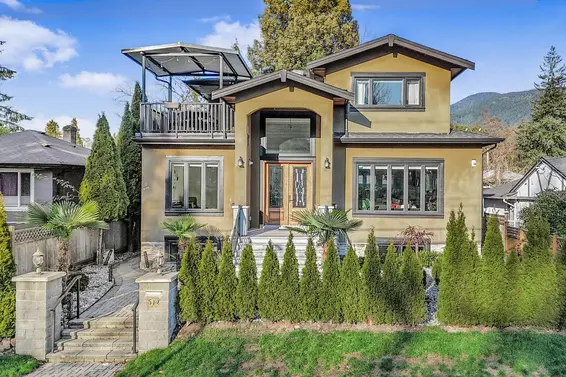 512 West 23rd Street, North Vancouver For Sale - image 2