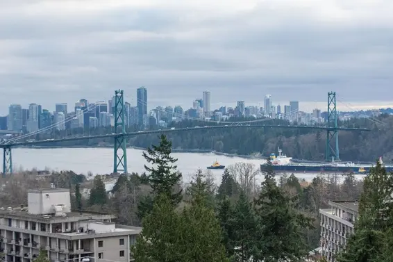 986 Esquimalt Avenue, West Vancouver For Sale - image 2