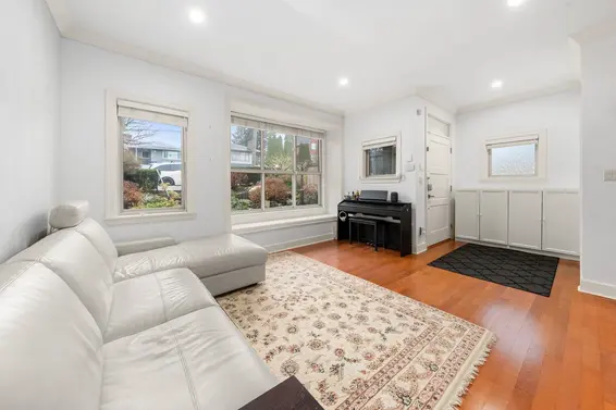 341 East 8th Street, North Vancouver For Sale - image 5