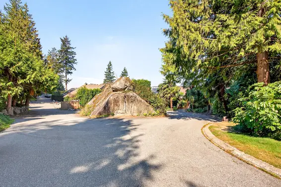 8598 Bedora Place, West Vancouver For Sale - image 23