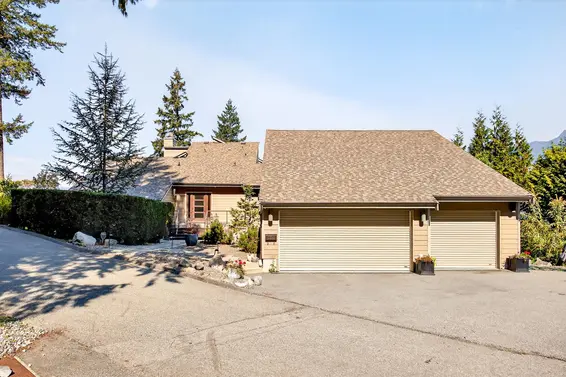 8598 Bedora Place, West Vancouver For Sale - image 34