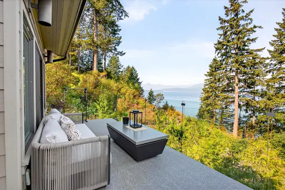 8598 Bedora Place, West Vancouver For Sale - image 35