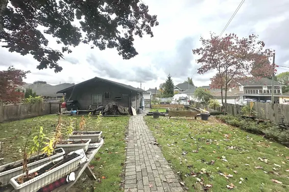 313 East 13th Street, North Vancouver For Sale - image 10