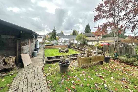 313 East 13th Street, North Vancouver For Sale - image 12