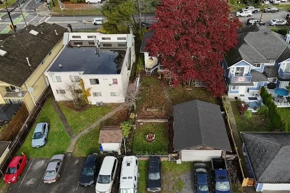 313 East 13th Street, North Vancouver For Sale - image 3