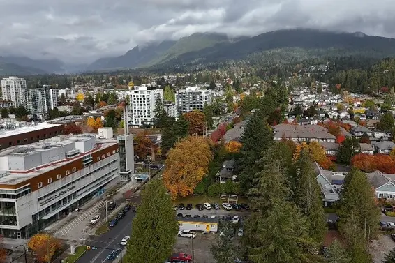 313 East 13th Street, North Vancouver For Sale - image 4