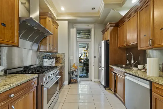 2523 Marr Creek Court, West Vancouver For Sale - image 12