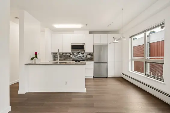 303 1033 St. George's Avenue, North Vancouver For Sale - image 11